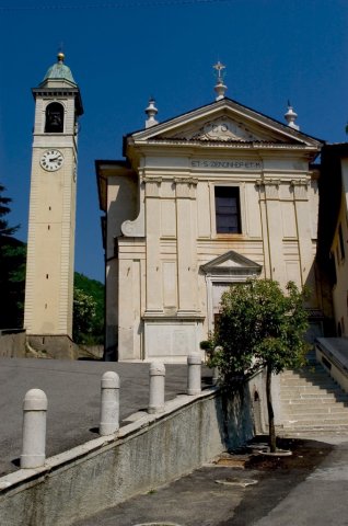 Chiesa parrocchiale e campanile Chiesa parrocchiale e campanile